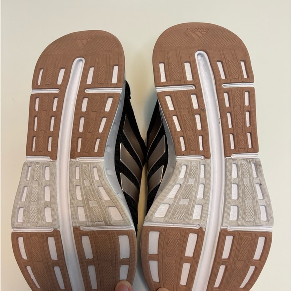 Adidas Swift Run 23 Black and White Running Shoes Women’s Size 8 - Picture 7 of 10